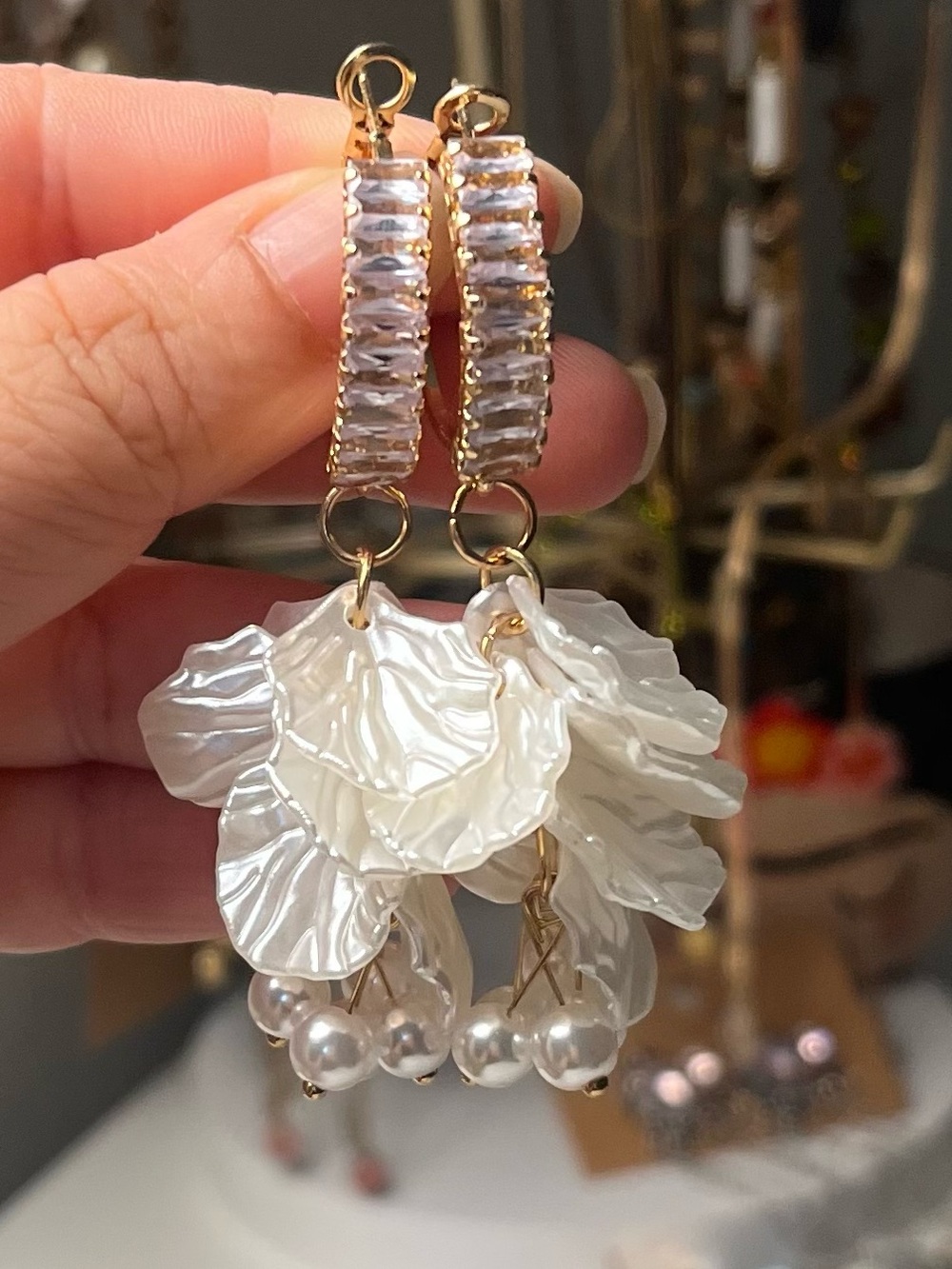 Crystal Hoop Shell Petal Faux Pearl Drop Earrings - Picture 1 of 3